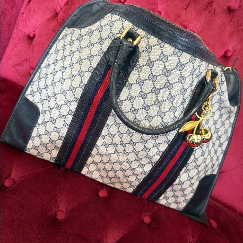 Gucci Beige and Blue Travel Bag with Gold Accents vintage - Picture 6 of 7